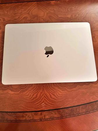 MacBook Pro 13, M2 2022