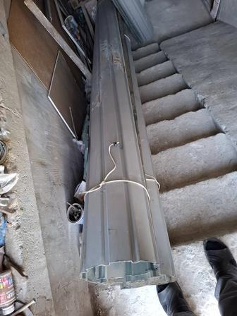 Продается профнастиль зелонного цвета длина 3 метра 30 сантиметра, ширина 1