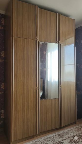 Отдам спальный гарнитур