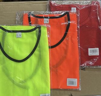 Манишки или накидки тренировочные