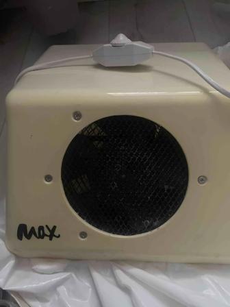 Продам пылесос-вытяжка для маникюра