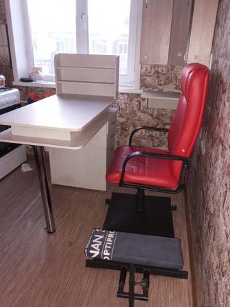 Продам маникюрный столик, педикюрное кресло