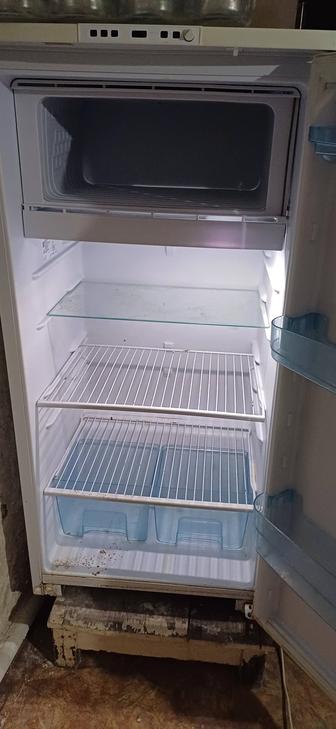 Холодильник Бирюса