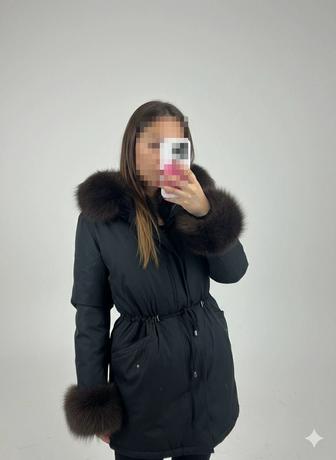 Продам парку одевала всего пару раз, новая