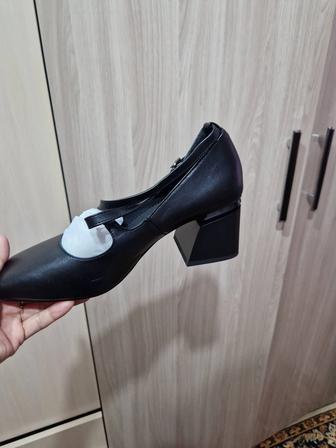 Женская обувь туфли