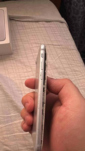 Продам айфон 7 полностью разбитый и забытым айклаудом продам