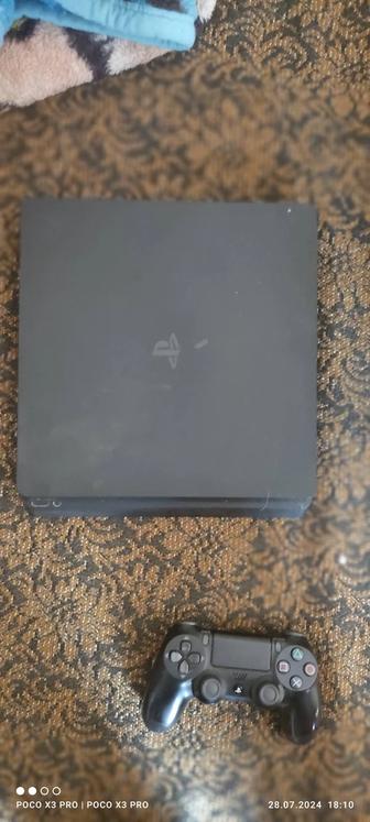 PS4 slim 1tb