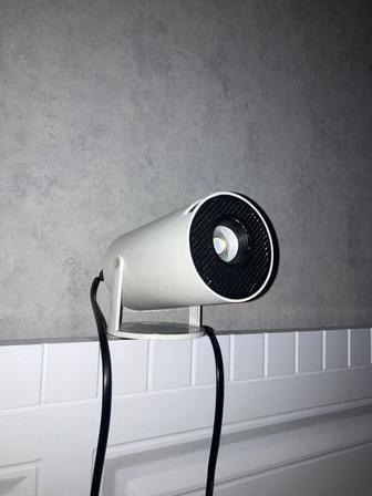 Продам проектор б/у.