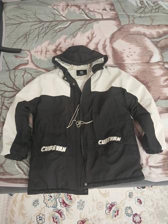 Продам куртку весеннюю в отличном состоянии