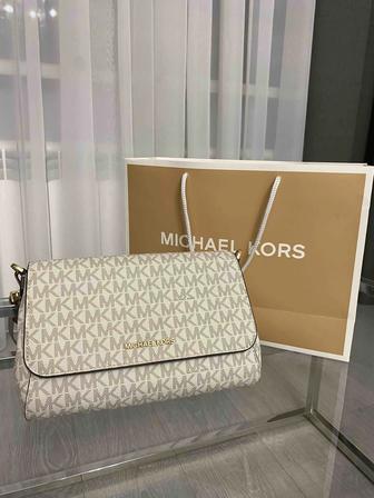 Продам сумку Michael Kors