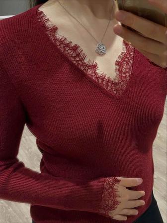 Кофта с кружевом