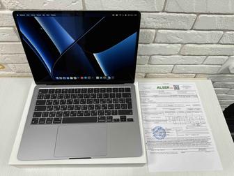 Macbook Air M2 16 Gb RAM и 256 Gb SSD. Русская клавиатура. Аккумулятор 100%