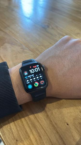 Продается apple watch 6 40mm