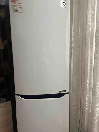 Холодильник lg