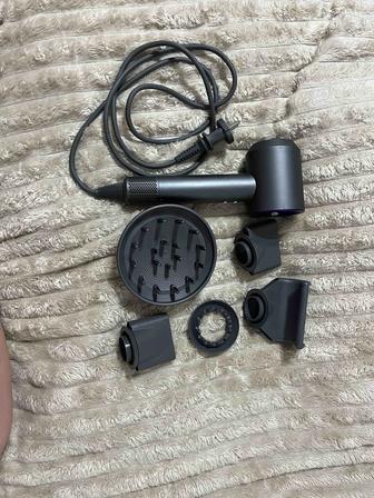 Продам фен Дайсон