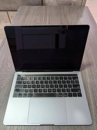 Macbook Pro (13-inch, 2018, Four Thunderbolt 3 Ports)