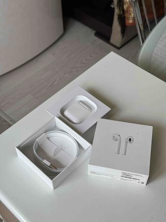 AirPods 2 Оригинал, коробка и новый кабель в комплекте