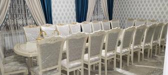 Стол и стулия