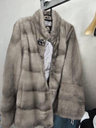 Продается шуба 46 р