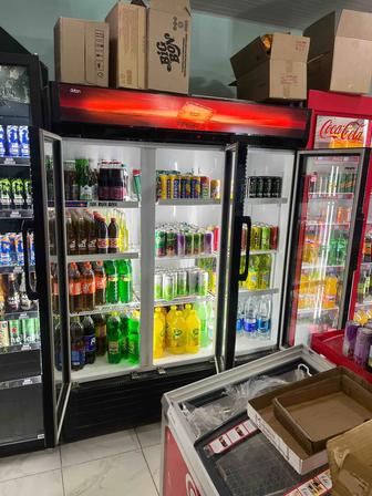 Витринный холодильник