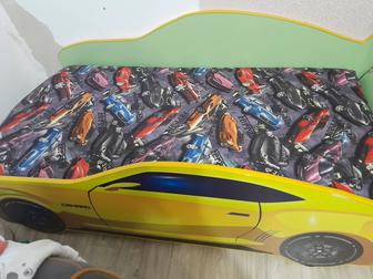 Продам кровать тачки.пользовались мало.отдаю по приемлемой цене.