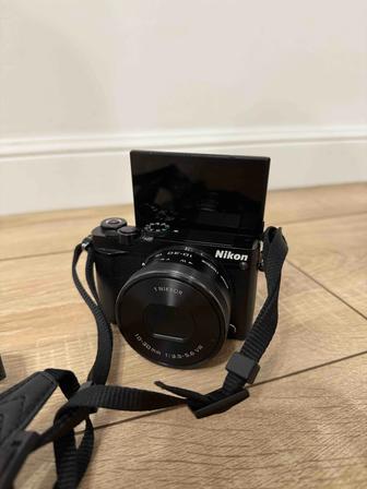 Камера Nikon J5