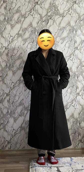 Продам пальто черный цвет женский