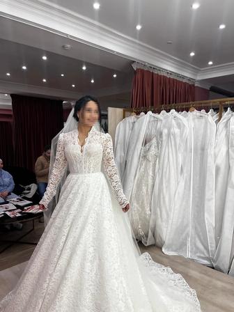 Свадебное платье