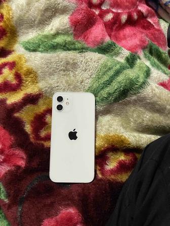iPhone 12 на 128гб белый
