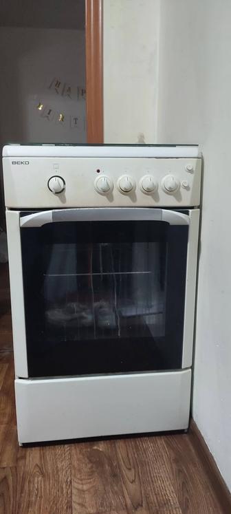 Продам газовую плиту с духовкой