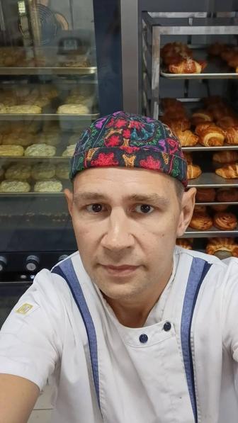 Пекарь