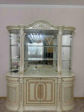 Продается сервант