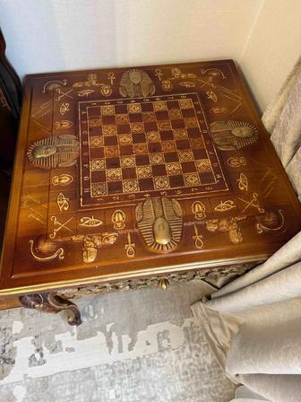Шахматный стол ручной работы в египетском стиле