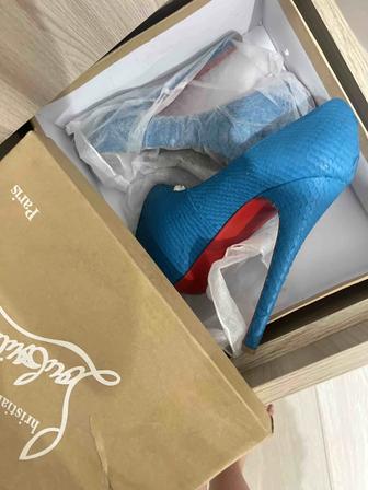 Туфли Louboutins