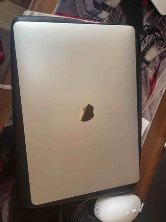 Macbook Air 13 m1 8 256