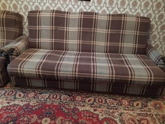 Отдадим диван и два кресла