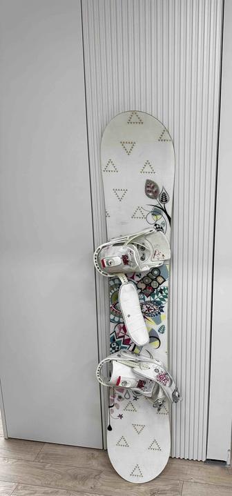 сноуборд Salomon с креплениями