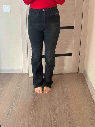 Все 3 джинсы за 3000тг