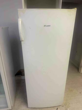 Продам две морозилки по 25000