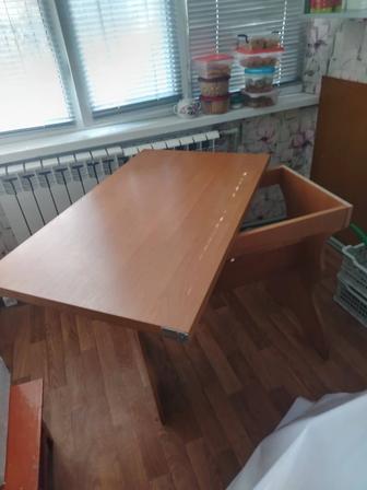 Продажа обеденного стола