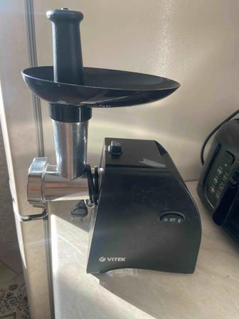 Продам мясорубку электрическую в отличном состоянии