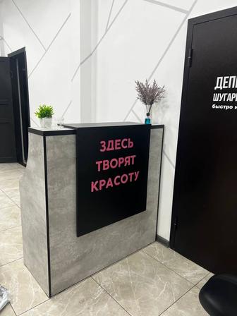 Продам столы и мебель из салона красоты