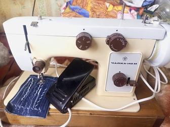 Продам швейную машинку ЧАЙКА