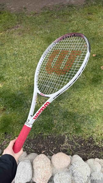 Продам теннисную ракетку