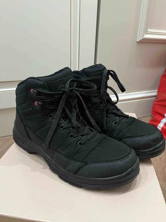 Продается ботинки