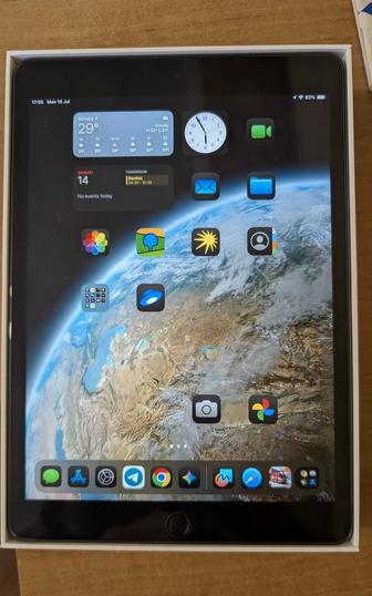Продаю iPad 9 64 ГБ (Wi-Fi) айпад