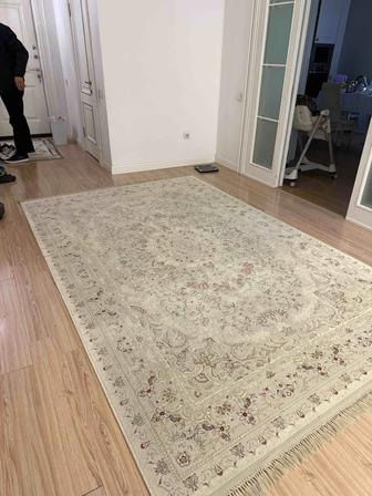 Продам 2 ковра в идеальном состоянии