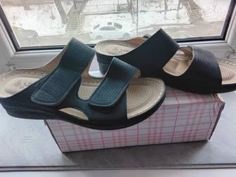 Продается женские босоножки