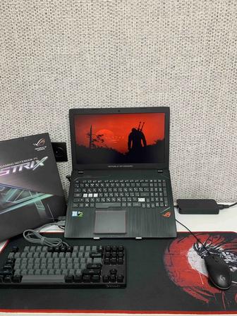 Продам игровой ноутбук ASUS ROG STRIX GL553-VD