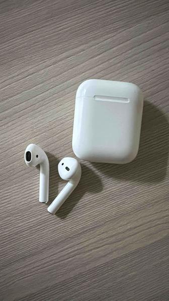 Apple AirPods 2.0